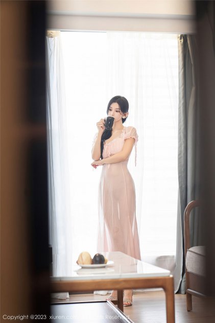 美女裸体免费一级海报