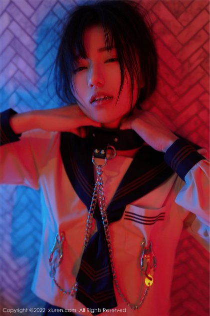 美女伊甸园海报